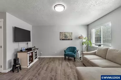 1957 Lyon St SE, Albany, OR 97322 - Photo 11