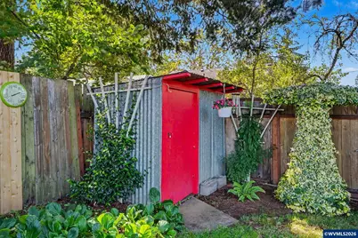 2095 University St SE, Salem, OR 97301 - Photo 31