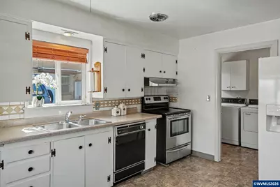 2095 University St SE, Salem, OR 97301 - Photo 15