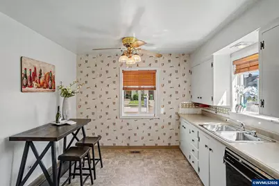 2095 University St SE, Salem, OR 97301 - Photo 11