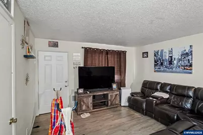 1848 Lansing Av NE, Salem, OR 97301 - Photo 3