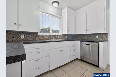 325 Chicago St SE, Albany, OR 97321 - Photo 9