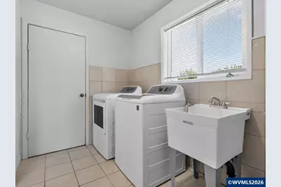 325 Chicago St SE, Albany, OR 97321 - Photo 19