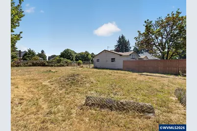325 Chicago St SE, Albany, OR 97321 - Photo 25