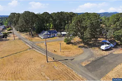 267 NW Woods Ln, Dallas, OR 97338 - Photo 39