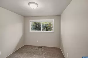 1306 27th Av SE, Albany, OR 97322 - Photo 11