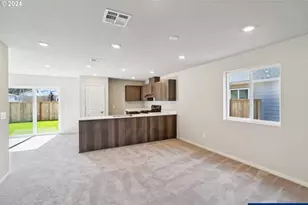 699 Minnesota St, Lebanon, OR 97355 - Photo 3