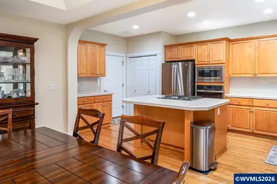 6216 SW Chestnut Dr, Corvallis, OR 97333 - Photo 9