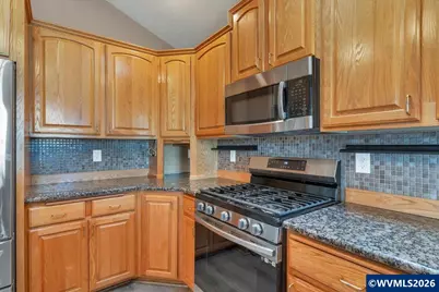 4887 49th Av NE, Salem, OR 97305 - Photo 9