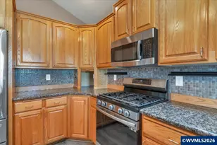 4887 49th Ave NE, Salem, OR 97305 - Photo 9
