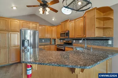 4887 49th Av NE, Salem, OR 97305 - Photo 11