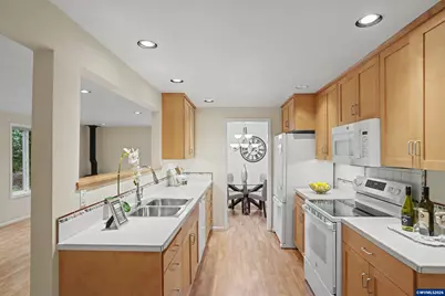 2872 NW Monterey Pl, Corvallis, OR 97330 - Photo 13