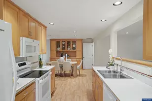 2872 NW Monterey Pl, Corvallis, OR 97330 - Photo 11