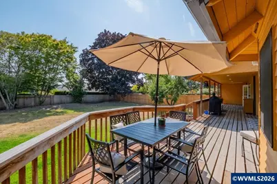 812 Garvord St, Lebanon, OR 97355 - Photo 3