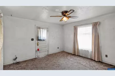 42 E St, Lebanon, OR 97219 - Photo 15