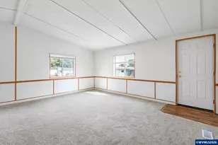 631 E Ellendale Ave, Dallas, OR 97338 - Photo 5