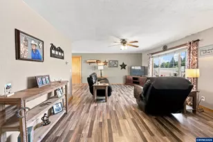 7762 45th Pl NE, Salem, OR 97305 - Photo 7