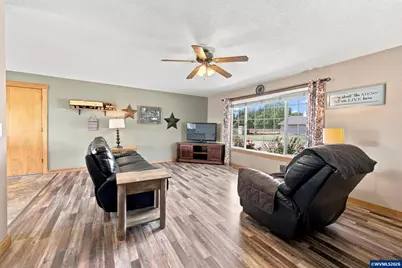 7762 45th Pl NE, Salem, OR 97305 - Photo 5