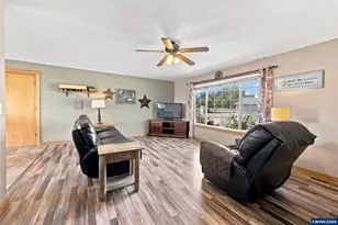 7762 45th Pl NE, Salem, OR 97305 - Photo 5