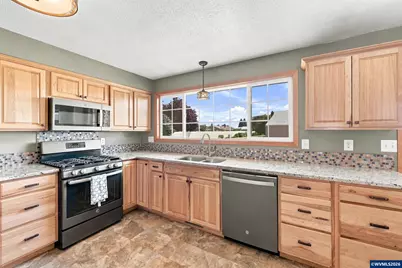 7762 45th Pl NE, Salem, OR 97305 - Photo 13