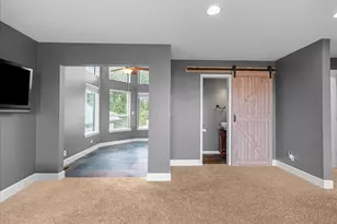 4000 Eola Dr NW, Salem, OR 97304 - Photo 31