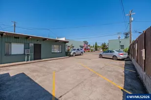 1742 Center St NE, Salem, OR 97301 - Photo 11