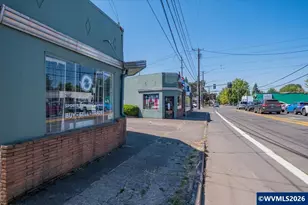 1742 Center St NE, Salem, OR 97301 - Photo 7