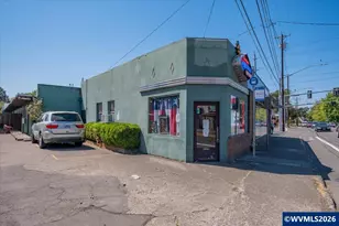 1742 Center St NE, Salem, OR 97301 - Photo 3
