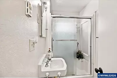 1742 Center St NE, Salem, OR 97301 - Photo 25