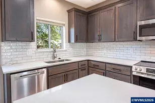946 NW 10th St, Corvallis, OR 97330 - Photo 15