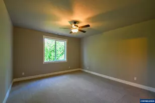 253/255 NW Douglas St, Dallas, OR 97338 - Photo 5