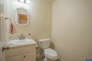 208 Faith St, Jefferson, OR 97352 - Photo 29
