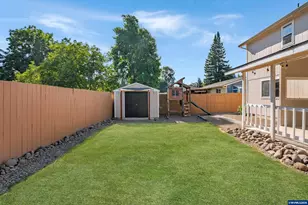 208 Faith St, Jefferson, OR 97352 - Photo 3