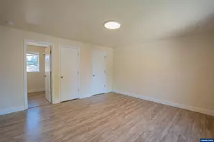 208 Faith St, Jefferson, OR 97352 - Photo 13