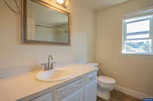 208 Faith St, Jefferson, OR 97352 - Photo 15