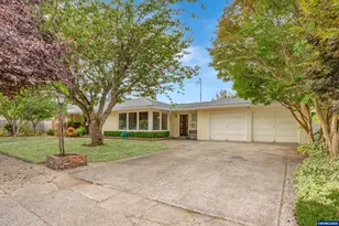 680 E Sherman St, Lebanon, OR 97355 - Photo 1