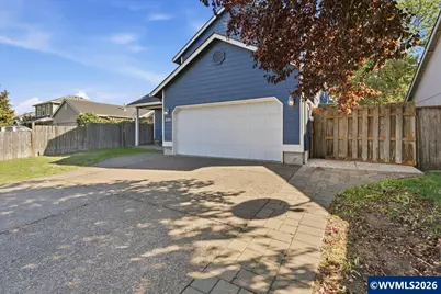 839 Griffin Dr, Monmouth, OR 97361 - Photo 3