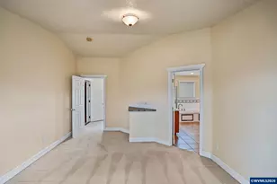 744 Cessna St, Independence, OR 97351 - Photo 29