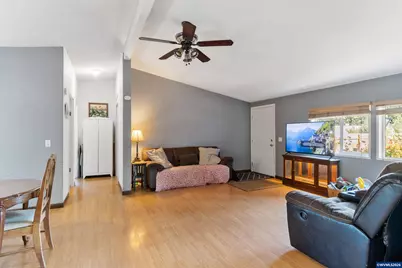802 SW Spring St, Mill City, OR 97360 - Photo 13