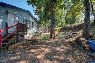 802 SW Spring St, Mill City, OR 97360 - Photo 21