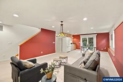 770 SE Cynthian Dr, Dallas, OR 97338 - Photo 37