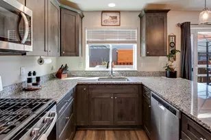 1875 SE Blueberry St, Dallas, OR 97338 - Photo 11