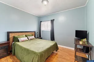 221 Walnut St, Independence, OR 97351 - Photo 25