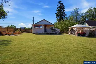 221 Walnut St, Independence, OR 97351 - Photo 15