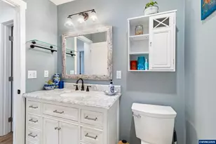 221 Walnut St, Independence, OR 97351 - Photo 23