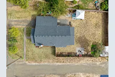 221 Walnut St, Independence, OR 97351 - Photo 27