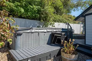 2035 NE 66th St, Lincoln City, OR 97367 - Photo 41