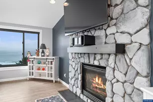 2035 NE 66th St, Lincoln City, OR 97367 - Photo 21