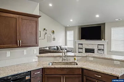 543 Casting St SE, Albany, OR 97322 - Photo 5