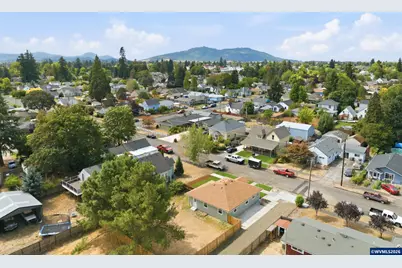 235 Cleveland St, Lebanon, OR 97355 - Photo 31